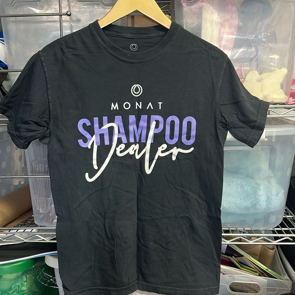 MONAT shampoo dealer tshirt small